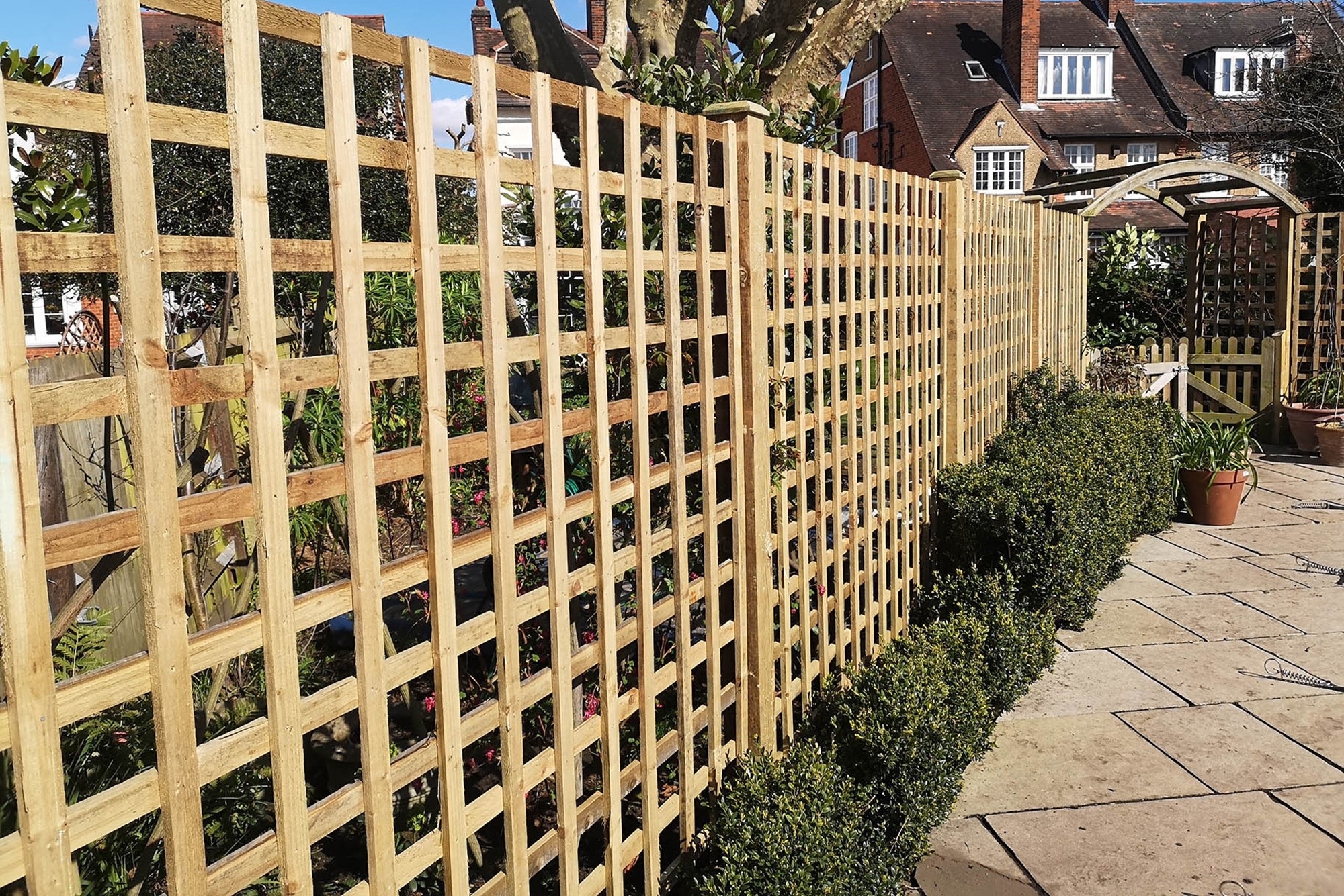 Square mesh 4” trellis