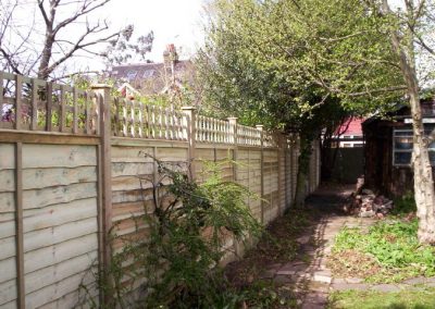 Overlap panels with 4" trellis